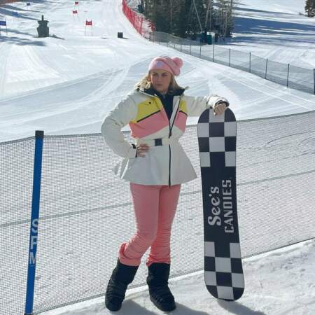 Rebel Wilson en tenue de ski