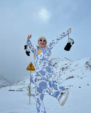Léna Mahfouf en tenue de ski