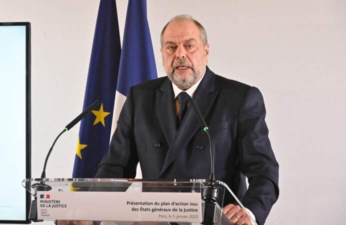 Éric Dupond-Moretti, le ministre de la Justice, gagnerait 9 708 euros.