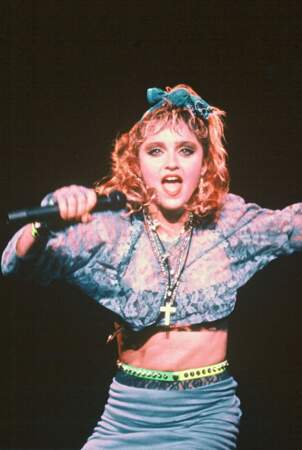 En 1985, Like a Virgin, l'album qui l'a vraiment fait connaître à l'international, est réédité avec un titre supplémentaire : le tube Into the Groove, bande originale du film Recherche Susan désespérément, dans lequel Madonna (27 ans) tient l'un des rôles principaux.