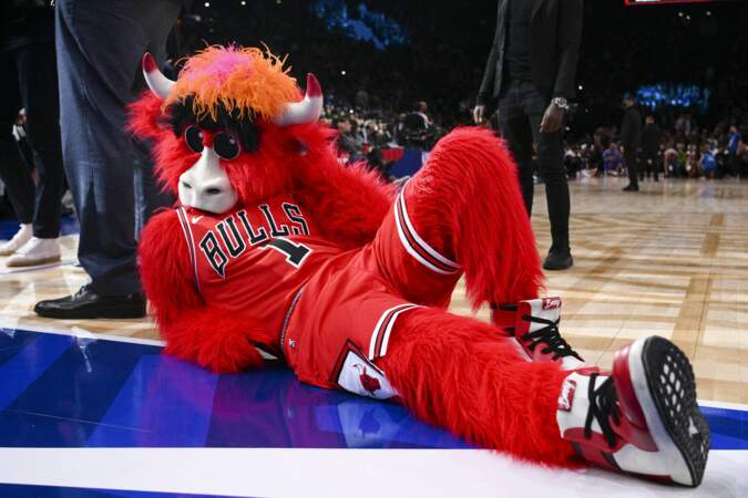 Sans oublier la célèbre mascotte des Chicago Bulls.
