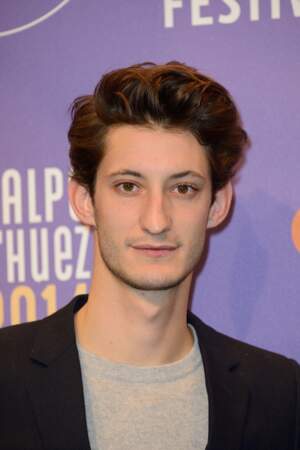 En 2014, l'acteur de 25 ans incarne Mathieu	dans Un homme idéal. 