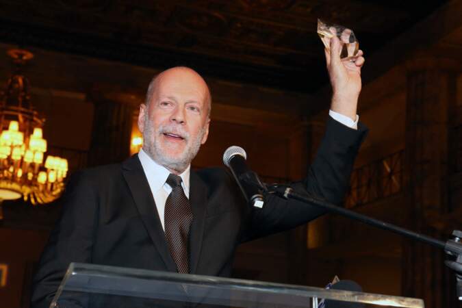 En 2017, Bruce Willis fait une apparition dans le film Split, porté par la performance de James McAvoy. Il est âgé de 62 ans.