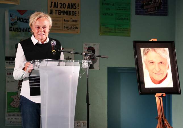 Obsèques du comédien Roger Louret en la salle du Magre à Monclar : Muriel Robin 