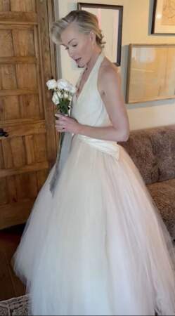 Portia de Rossi portrait la même robe qu'à leur mariage en 2008.