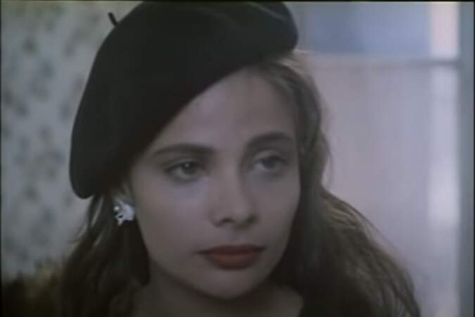 En 1988, à 26 ans, Marie Trintignant incarne une prostituée, amie du personnage principal interprété par Isabelle Huppert, dans le film Une affaire de femmes, de Claude Chabrol.