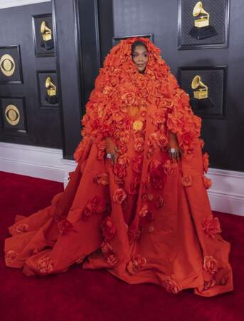 Lors de la 65ème édition de la cérémonie des Grammy Awards, Lizzo remporte la récompense de l'enregistrement de l'année