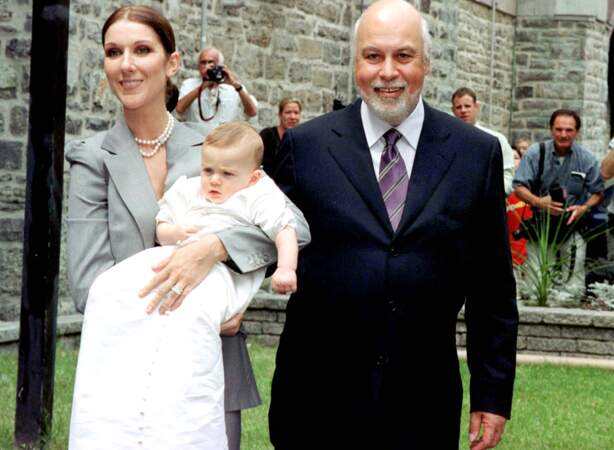 Céline Dion met au monde son premier enfant en 2001, il se nomme René-Charles 