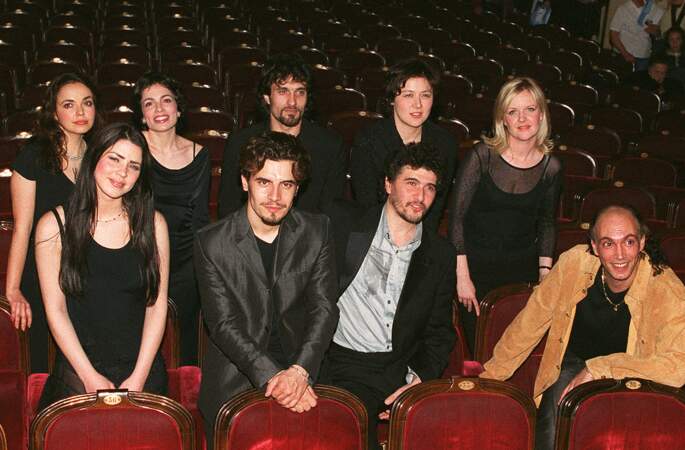 Les producteurs Dove Attia et Albert Cohen ont lancé la comédie musicale Les dix commandements en 2000.