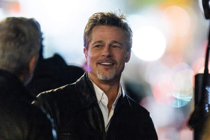 Tout comme George Clooney, Brad Pitt affichait un large sourire entre les scènes. 