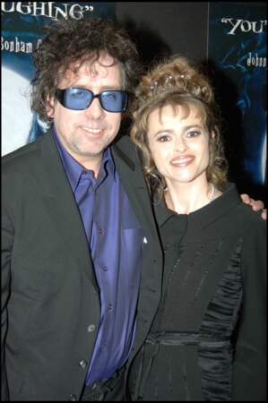 Tim Burton et Helena Bonham Carter se recontrent sur le tournage du film La Planète des singes en 2001