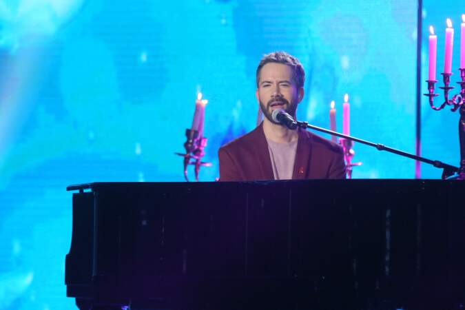 En 2018, Emmanuel Moire a 39 ans. Il sort le titre Et si on parlait d'amour, écrit et composé par le chanteur. En octobre, sort un second titre, La Promesse, qui concourt à l'émission Destination Eurovision en janvier 2019, afin de représenter la France au concours Eurovision de la chanson 2019. 
