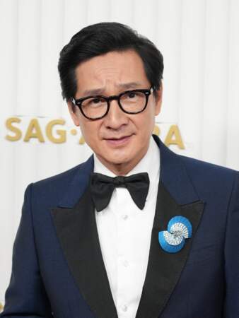 29ème cérémonie des SAG Awards - L'acteur Ke Huy Quan remporte le trophée de meilleur acteur dans un second rôle pour sa prestation dans Everything everywhere all at once