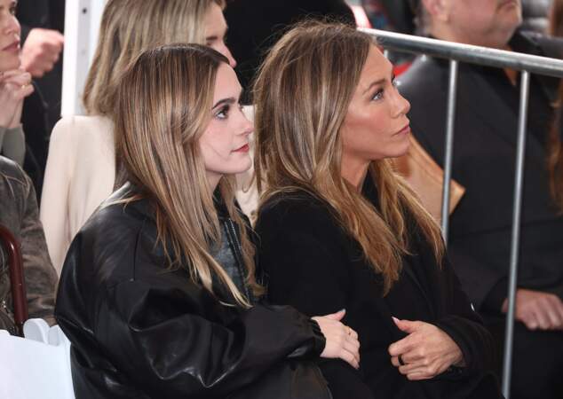 La fille, Coco (18 ans) et la meilleure amie Jennifer Aniston, de Courteney Cox, toutes deux présentes pour soutenir l'actrice.