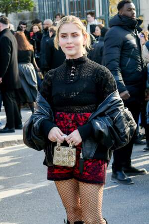 Valentina Ferragni, l'influenceuse soeur de Chiara Ferragni, arrive au défilé Christian Dior prêt-à-porter automne-hiver 2023/2024 lors de la Fashion Week de Paris le 28 février 2023.