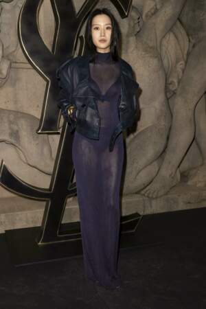 L'actrice Moon Ga-young est venue profiter du show - Défilé Yves Saint-Laurent Collection Automne Hiver 2023-2024