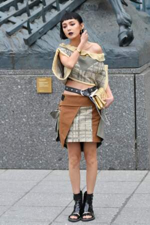 Kiwi Lee Han au défilé Louis Vuitton prêt-à-porter automne-hiver 2023/2024 lors de la Fashion Week de Paris le 6 mars 2023
