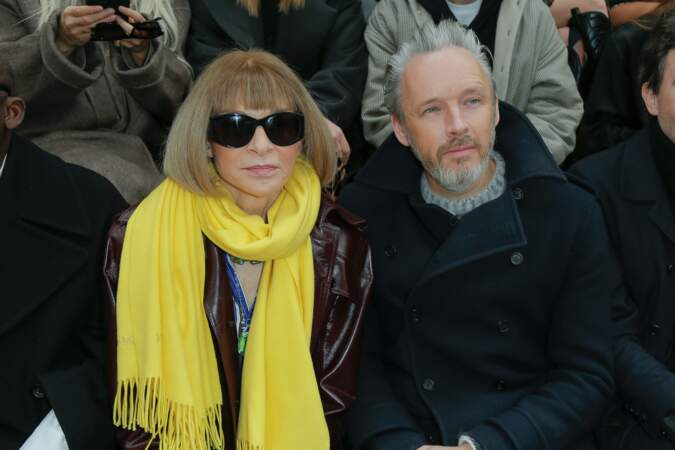 La journaliste star Anna Wintour est assiste aux côtés du directeur de la création d'Adidas, Alasdhair Willis, qui est aussi l'époux de Stella McCartney.