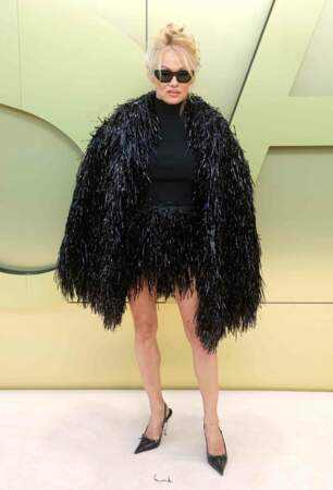 Pamela Anderson : défilé Versace pour la Fashion week. 