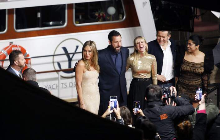 Jennifer Aniston, Adam Sandler, Mélanie Laurent, Dany Boon, Kuhoo Verma à l'avant-première de Murder Mystery II à Paris le 16 mars 2023.