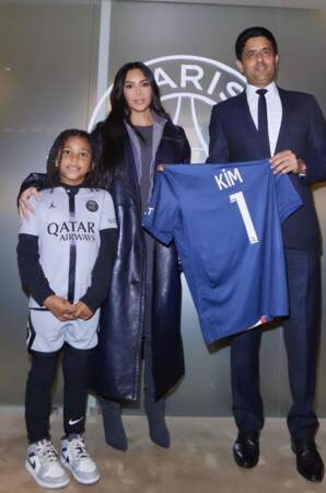Kim Kardashian et Kanye West ont également posé avec Nasser Al-Khelaïfi, le président du PSG