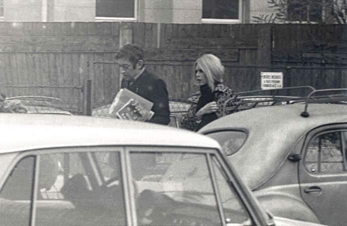En 1967, Serge Gainsbourg rencontre Brigitte Bardot. Ils vivront une liaison courte mais intense. Le chanteur a alors 39 ans