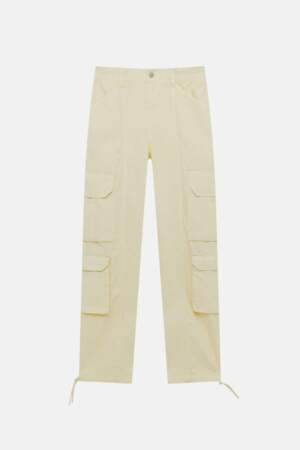 Pantalon cargo taille élastique Jaune, Pull & Bear, 35,99 euros.