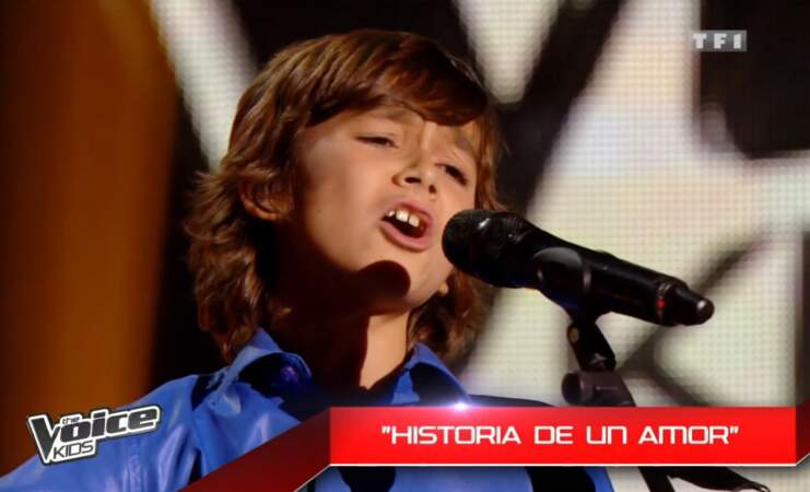 Esteban participe à la première saison de The Voice Kids en 2014 à l'âge de 13 ans