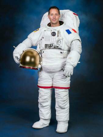 En 2021, Thomas Pesquet rejoint de nouveau la Station spatiale internationale pour une durée de six mois. Il a 43 ans