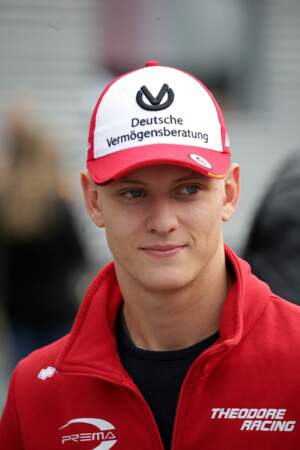 Mick Schumacher est quant à lui devenu pilote comme son père. 
Il a remporté le championnat d'Europe de Formule 3 en 2018 puis du championnat de Formule 2 2020. 
