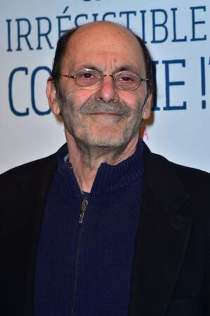 En 2015, il incarne un personnage dans la comédie dramatique La Vie très privée de Monsieur Sim. Il a 64 ans