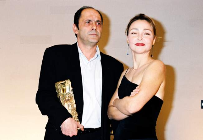 En 1998, il obtient le César du meilleur acteur dans un second rôle. Sur la photo en compagnie de Catherine Frot, il a 47 ans