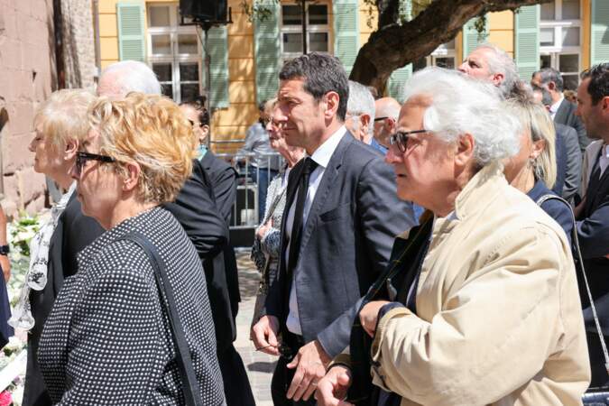 David Lisnard, le président de l'Association des maires de France, assiste aux obsèques de François Léotard ce mercredi 3 mai à Fréjus 
