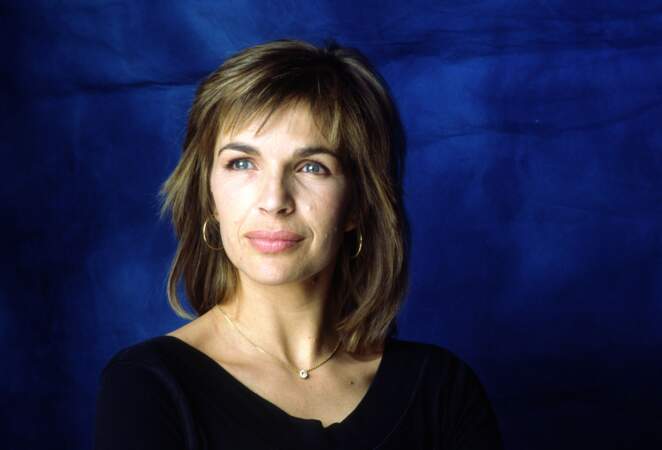 L'année 1989 est marquée par la sortie du titre rythmé Love me encore. Véronique Jannot a 32 ans.