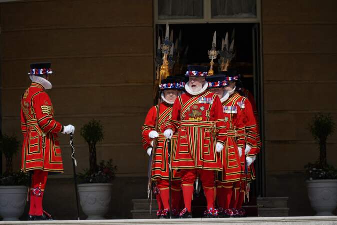 Les garden parties font véritablement partie de la tradition de la Couronne britannique. Habituellement, elles sont organisées par le souverain chaque année à l'été à raison de trois réceptions au palais de Buckingham et d'une au palais de Holyroodhouse en Écosse.