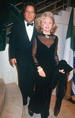 En 1991, il se marie à Rome avec Francine Crescent, ancienne rédactrice en chef de Vogue France de 1961 à 1984.
Sur cette photo prise en 1993, il a 53 ans.