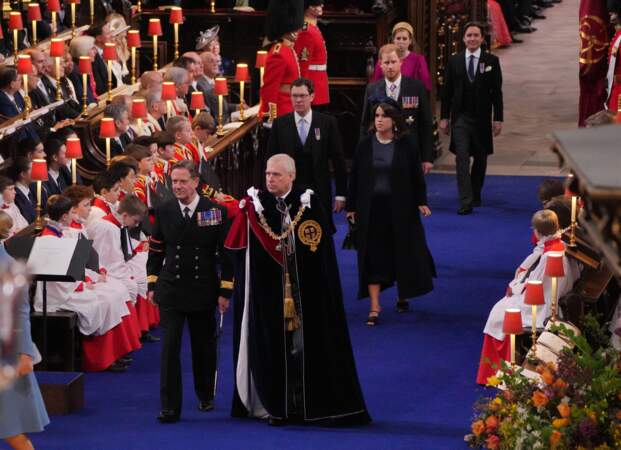 Couronnement de Charles III le 6 mai en l'abbaye de Westminster : Le prince Andrew, la princesse Eugenie et son mari Jack Brooksbank, le prince Harry, la princesse Beatrice et son mari, Edoardo Mapelli Mozzi