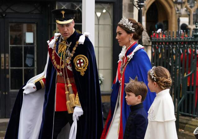 Couronnement de Charles III le 6 mai en l'abbaye de Westminster : Le prince William, Kate Middleton, le prince Louis et la princesse Charlotte