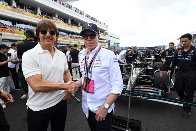Tom Cruise et Tommy Hilfiger au Grand Prix de Miami, le 7 mai 2023.