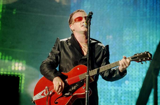 En 1997, Bono et les autres dévoilent l'album Pop. En parallèle, Bono se décide à mener une vie plus saine pour ménager sa voix. Il arrête les cigarillos et diminue l’alcool.