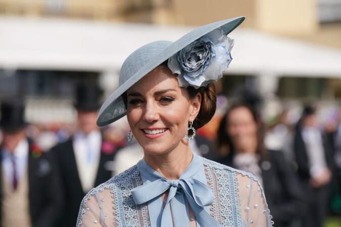 Kate Middleton a fait sensation avec son grand et ravissant chapeau, d'un chic absolu.