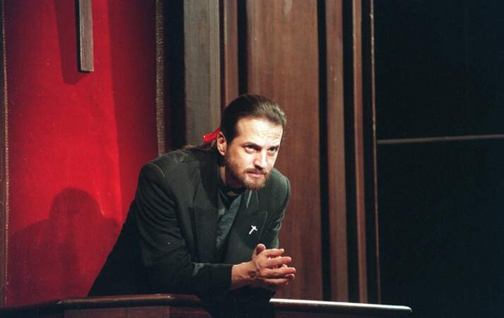 En 1996, il est encore au théâtre au sein de la pièce intitulée L'affrontement, avec Jean Piat. 
Cette même année, il double Quasimodo dans Le Bossu de Notre-Dame.
