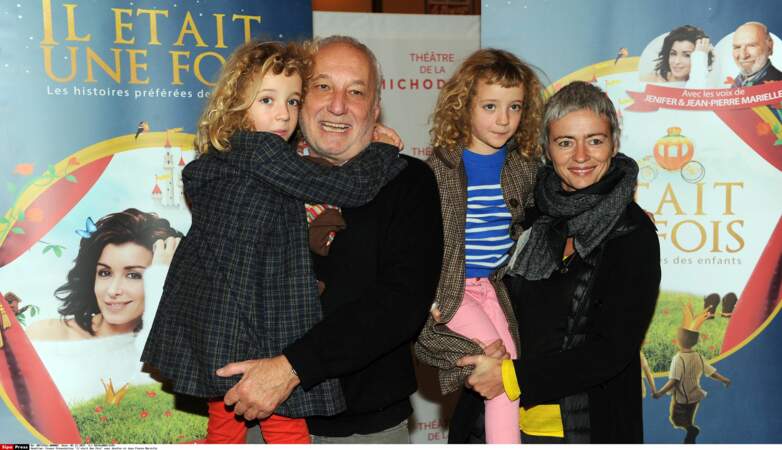 Avec Alexia Stresi, il a des jumelles, Adèle et Lucie, nées en décembre 2008. Sur la photo en 2015, il a 63 ans
