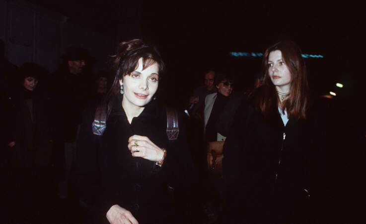En 1994, elle joue Sophie Choiset dans Prêt-à-porter. Elle a alors 22 ans.
Sur cette photo, elle est avec Marie Trintignant.