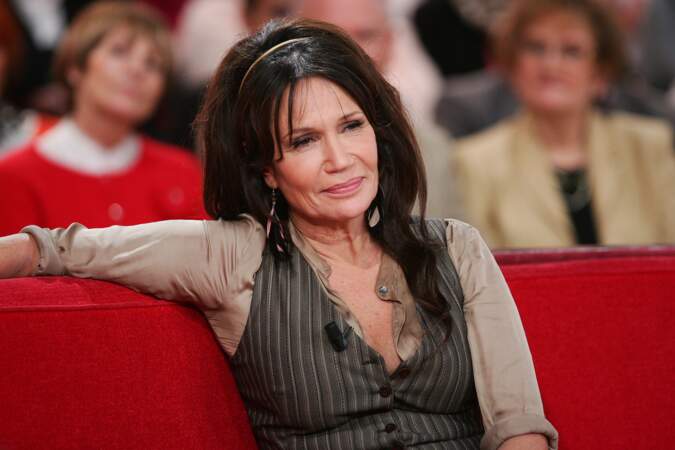 En 2012, elle est élue meilleure actrice pour J'ai peur d'oublier au Festival de télévision de Monte-Carlo. Elle a 55 ans.