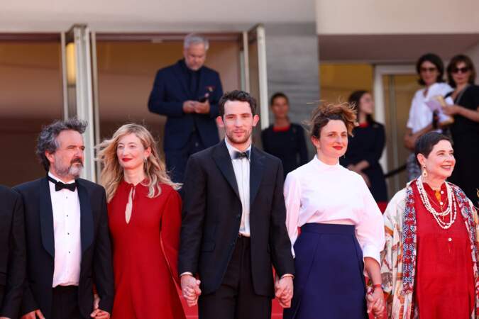 Festival de Cannes 2023 - La montée des marches du film La Chimera : Carlo Cresto-Dina, Alba Rohrwacher, Josh O'Connor, Alice Rohrwacher, Isabella Rossellini