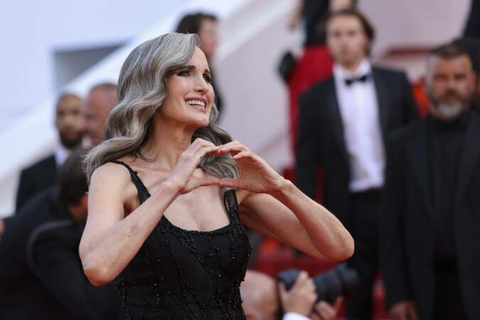 Festival de Cannes 2023 - La montée des marches du film The Old Oak : Andie MacDowell.