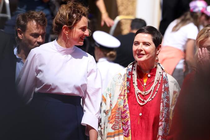 Festival de Cannes 2023 - La montée des marches du film La Chimera : Alice Rohrwacher, Isabella Rossellini