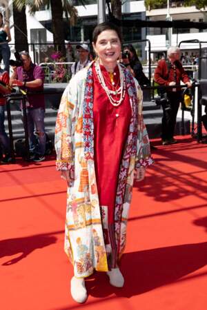 Festival de Cannes 2023 - La montée des marches du film La Chimera : Isabella Rossellini