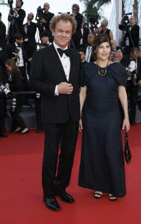Festival de Cannes 2023 - La montée des marches du film Elémentaire pour la cérémonie de clôture du Festival : John C. Reilly et accompagné de sa femme Alison Dickey.